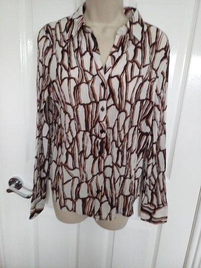Selection of Blouses in Sizes 14