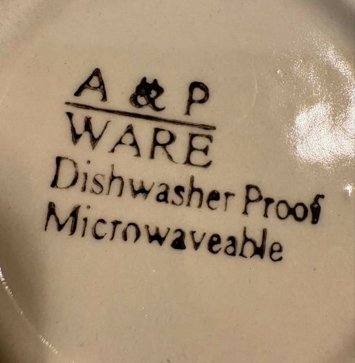 Vintage Ap Ware 12 Piece Ceramic Set