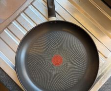 Tefal frying pan 33cm