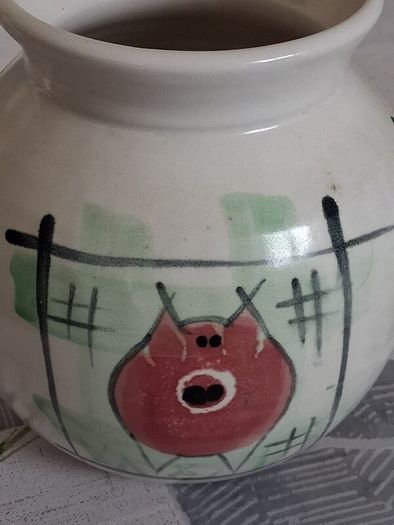 Crom Abu Pottery