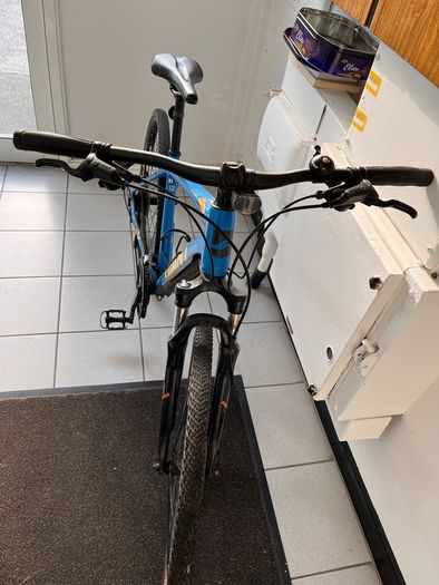 giant bike