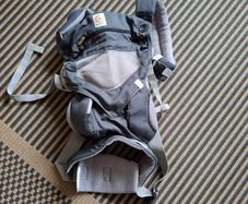Ergobaby 360 baby carrier