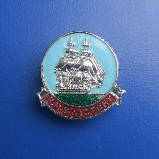 HMS VICTORY (museum ship) - a vintage souvenir/merchandise badge (1960s / 1970s)