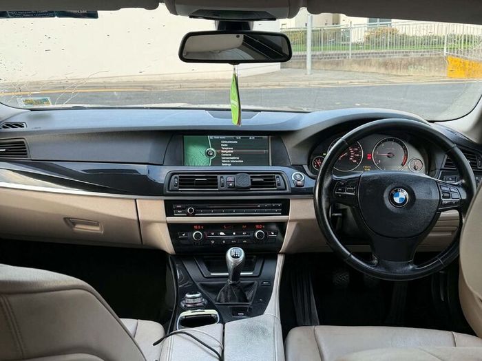 BMW 5-Series 2010