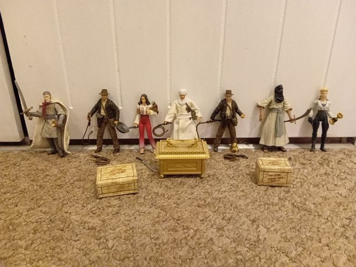 Indiana Jones 3.75inch figure set (7 figures)