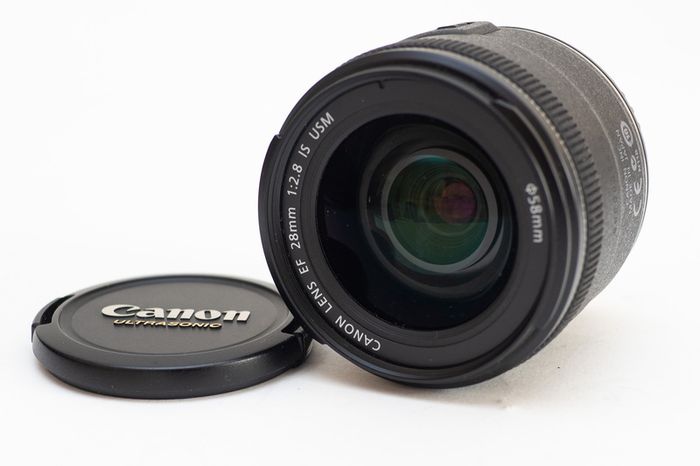 Canon EF 28mm F2.8 IS Lens Mint.