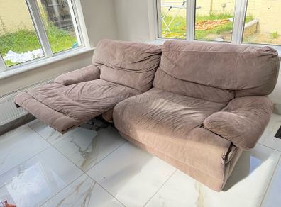 Recliner sofa