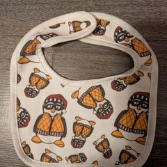 Hugsy from Friends Baby Bib Brand New