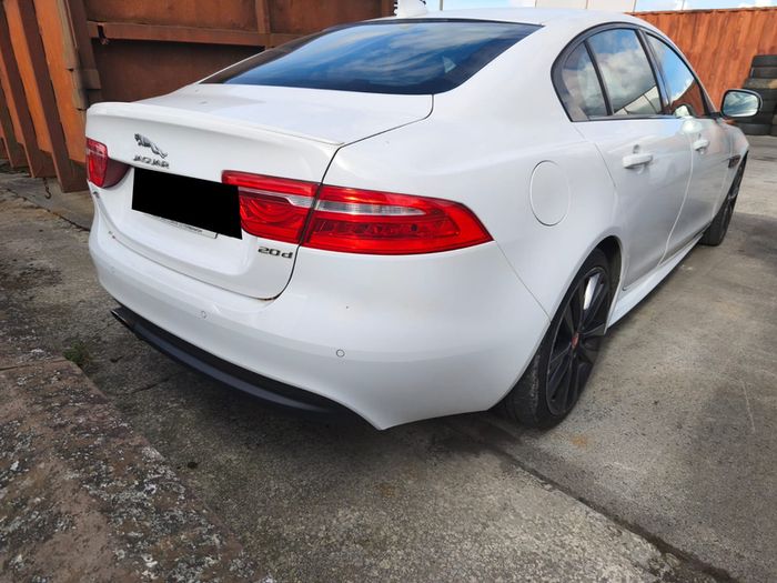 2017 Jaguar Xe 2.0 Diesel For Breaking