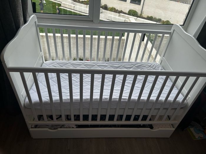 3-in-1 Convertible Cot Bed with Storage