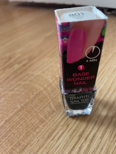 Isa Dora Graffiti Nail Top