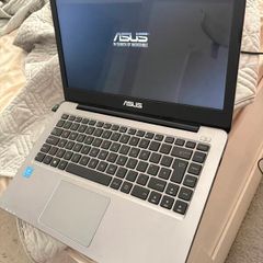 Asus E403sa 14  Pentium N3700, 2gb Ram, 28gb Emmc  Swap For  Phone