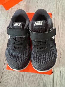 Nike toddler shoes UK5.5 EU22 black white