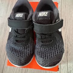 Nike toddler shoes UK6.5 EU23.5 black white