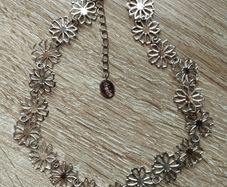 Choker necklace Openwork flowers,Claire's.