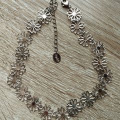 Choker necklace Openwork flowers,Claire's.