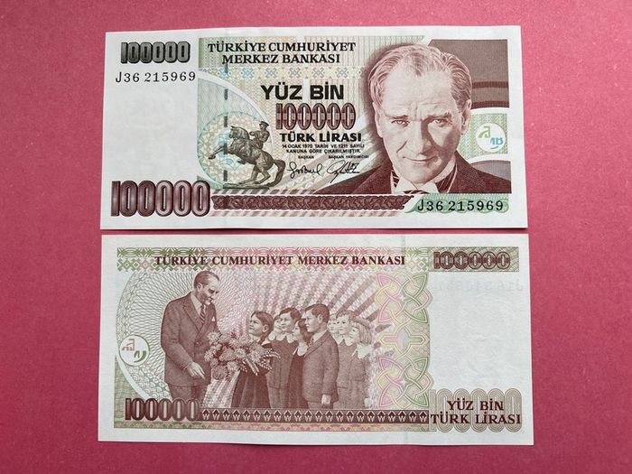 Turkey  100,000  Lirasi  1997  Pick 206b  ( Uncirculated )