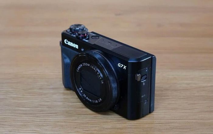 Canon PowerShot G7 X Mark II 20.1 MP Digital Camera