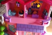 Hamleys toy house