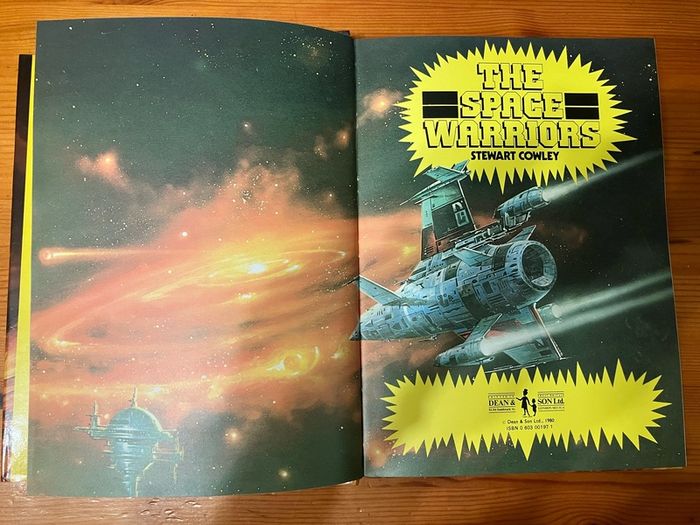 Science-Fiction book:'The Space Warriors'