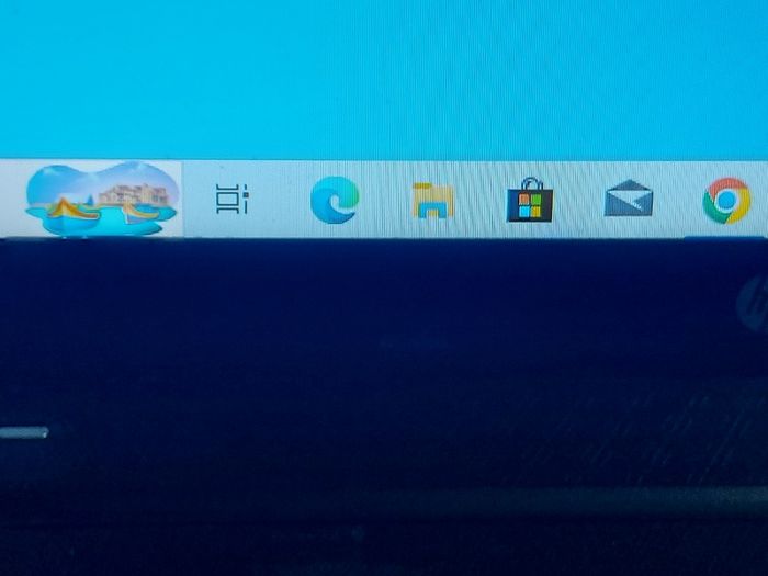 HP 15.6 inch Laptop, Pentium Dual Core CPU T4500, 2.3GHz, 4GB Ram, 500GB HDD, Windows 10, Microsoft Edge, Chrome and VLC