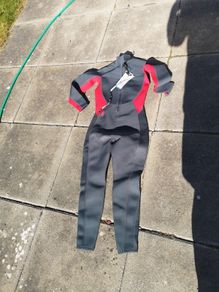 Ladies wet suit brand new 55 ono