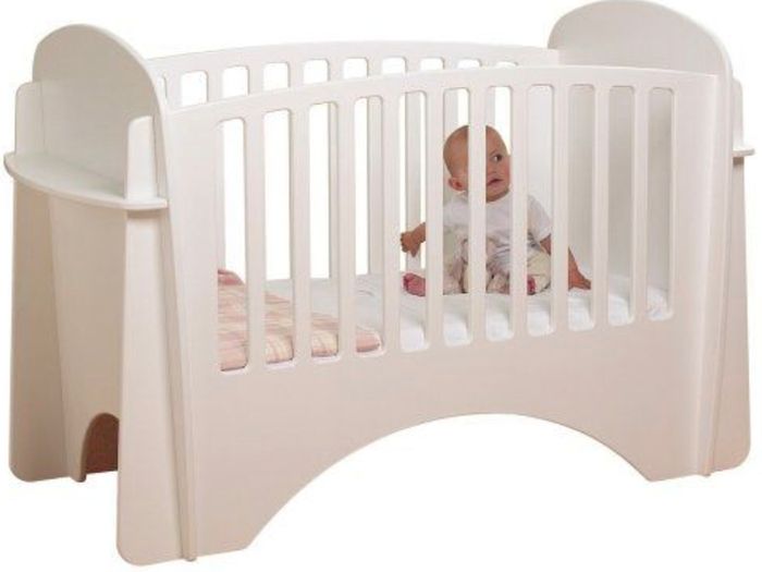 Lyndam cot