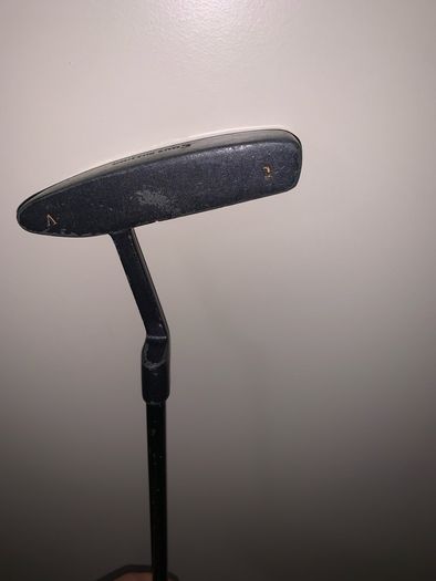 Tour mission golf putter (RH)