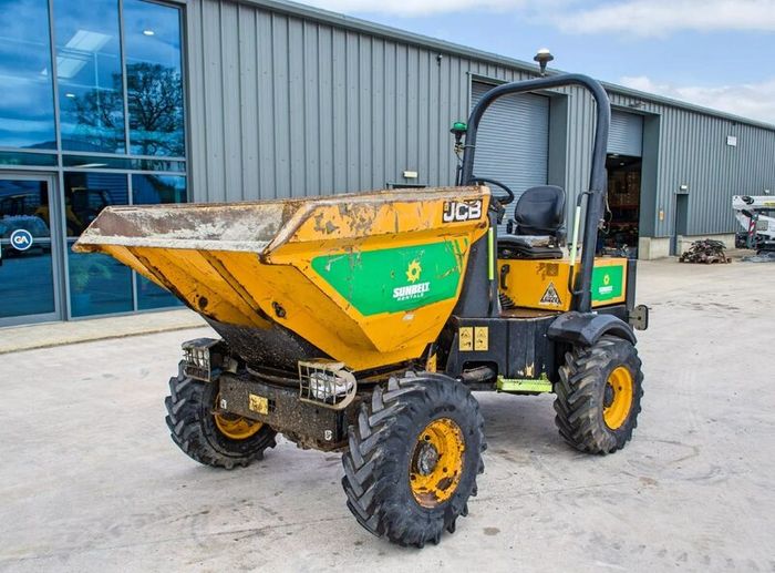 JCB 3 tonne swivel skip dumper