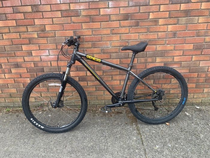 27.5 Inch Genesis Core10 mountain bike