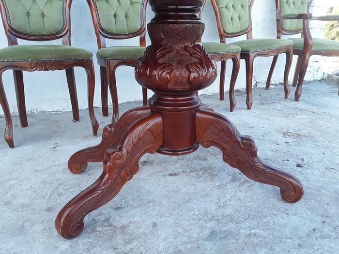 Beautiful Italian design inlaid table with 6 chairs Including 2 carvers