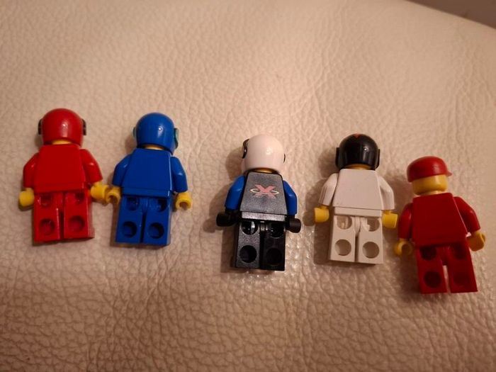 Lego Lot of 5 Mini Figures
