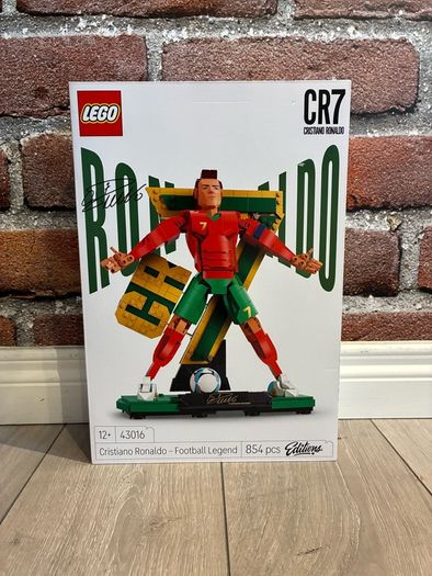 Lego Editions 43016 Cristiano Ronaldo - Soccer Legend Brand New Sealed