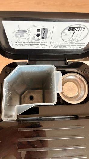 DeLonghi Espresso Cappuccino Coffee Machine with Milk Frother