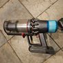 Dyson V15 SV22 main unit and charger Image 3