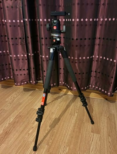 Manfrotto 190XPROB tripod & 488RC4 Ballhead with quick release plate