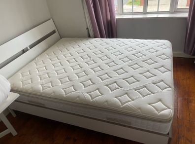 2x Harvey Norman Mattresses King Size (150x200) Excellent Condition