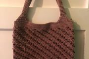Brown knitted handbag with beads