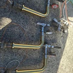 beer taps with 2 tapping heads