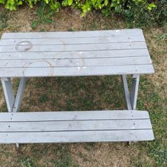 FREE kids picnic table