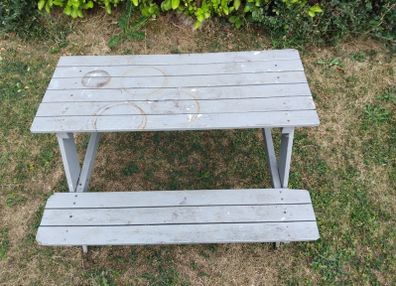 FREE kids picnic table