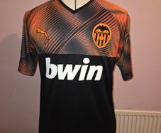 Valencia 2019/20 Away Jersey - Medium size