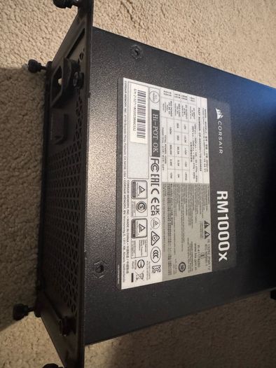 NZXT H710 case with water cooling and 1000w power