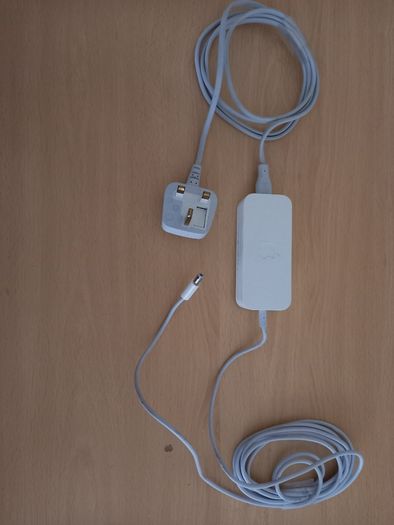 Apple power adapter with barrel connector
