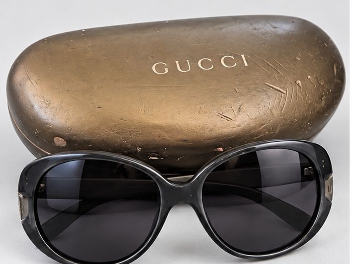 Calvin Klein CK 3136S Sunglasses + Gucci Case