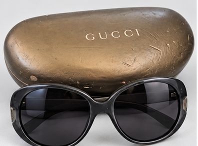 Calvin Klein CK 3136S Sunglasses + Gucci Case