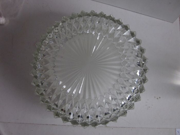 Two Vintage Indiana Glass Diamond Point  Bowls