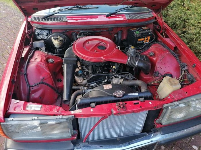 Mercedes W123