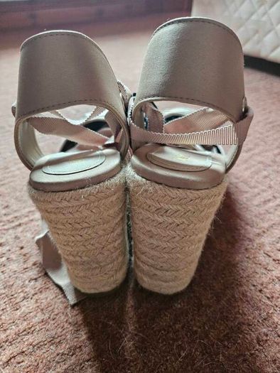 Zara Wedges