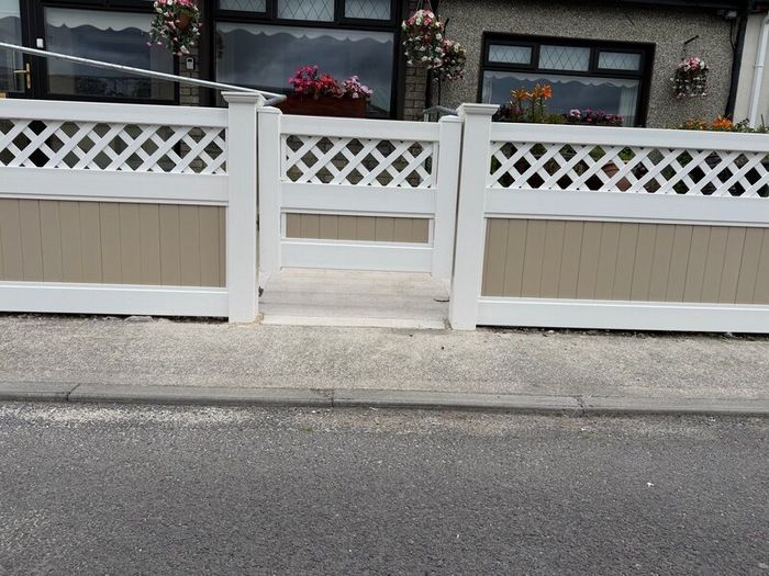 PVC No maintenance fencing